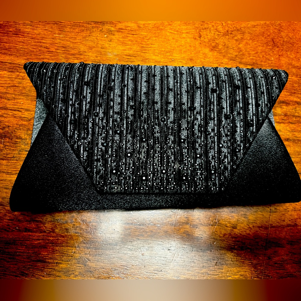 Mihawk women's evening couch black-new